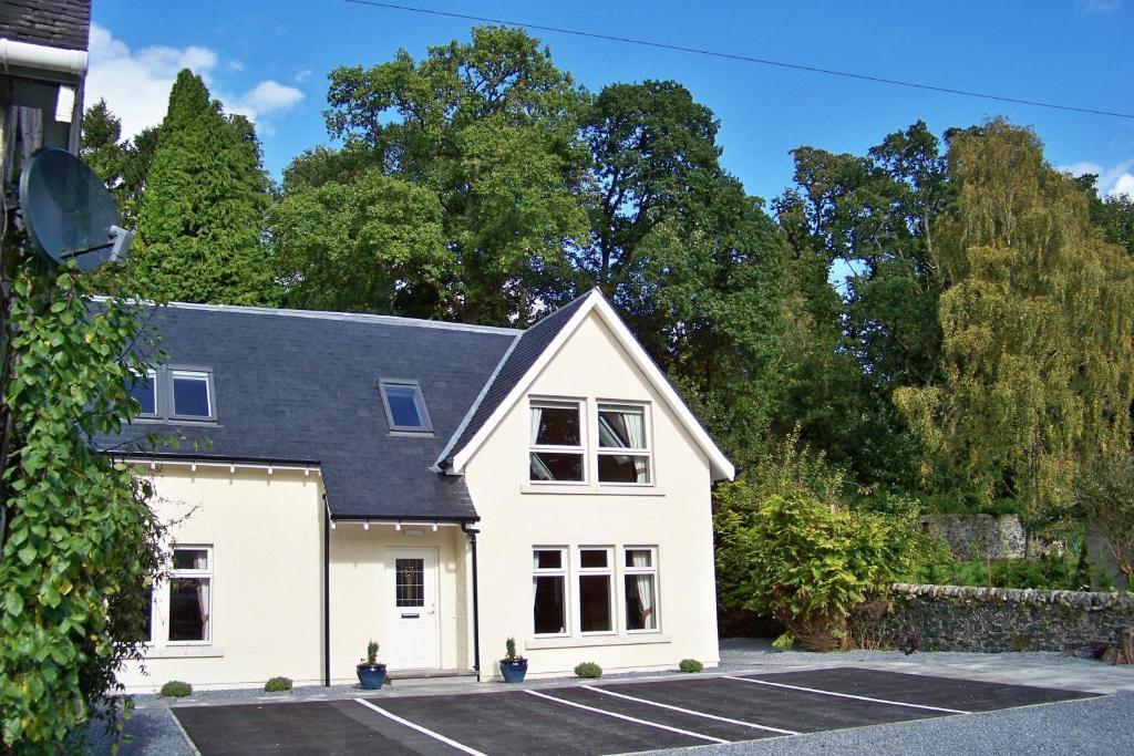 The Claymore Guest House And Apartments Pitlochry Room photo